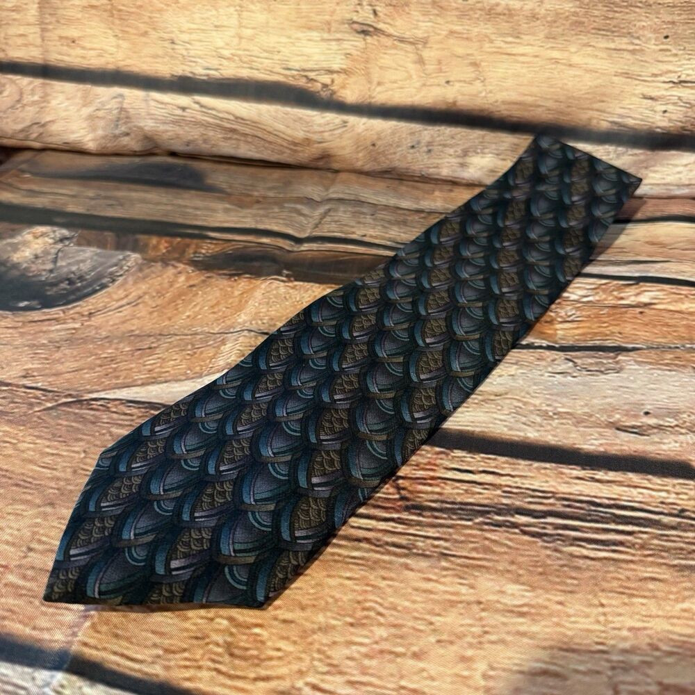 J Garcia Silk Tie Stonehenge Men Vintage Blue Grey Art Deco Fish Scale 3.75 Wide